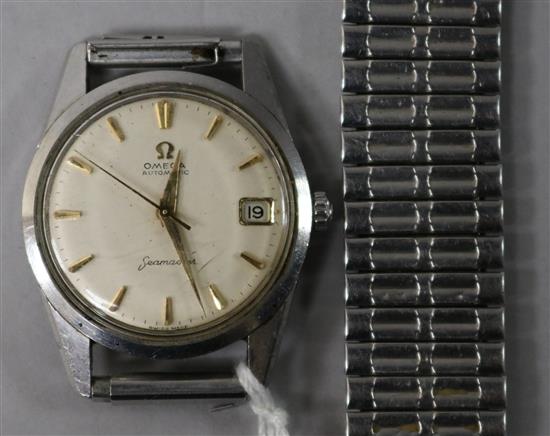 A gentlemans stainless steel Omega Seamaster automatic wrist watch, with date aperture.